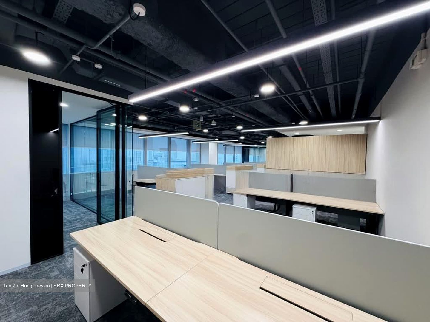Chevron House (D1), Office #588635751